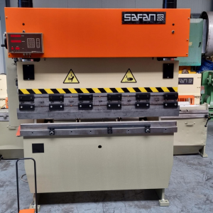  SAFAN 25 t x1650 manualna zderzak CNC